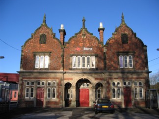 Photo of the front of Stone Railway Station